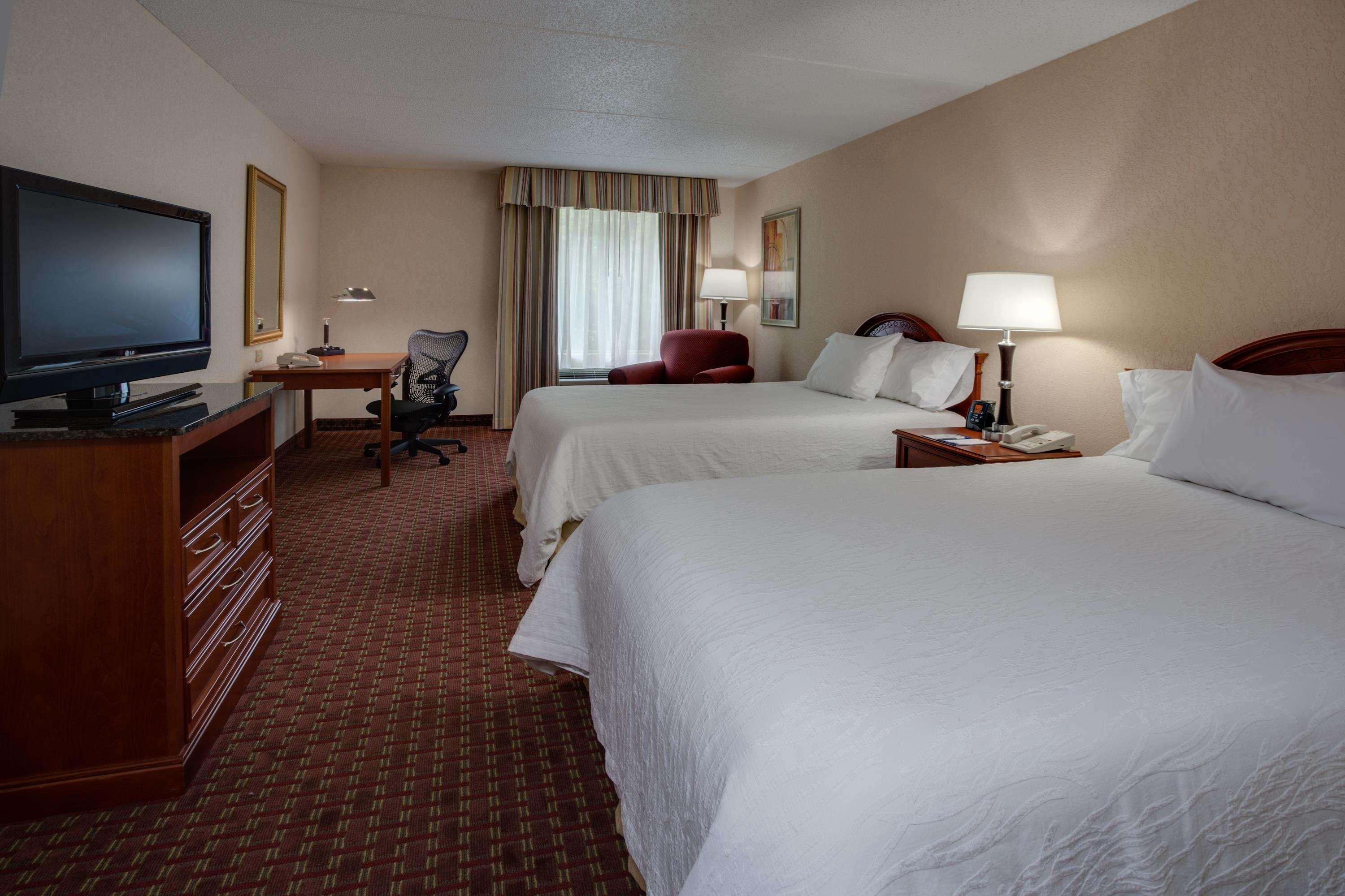 Hilton Garden Inn Cleveland Airport Fairview Park Ngoại thất bức ảnh