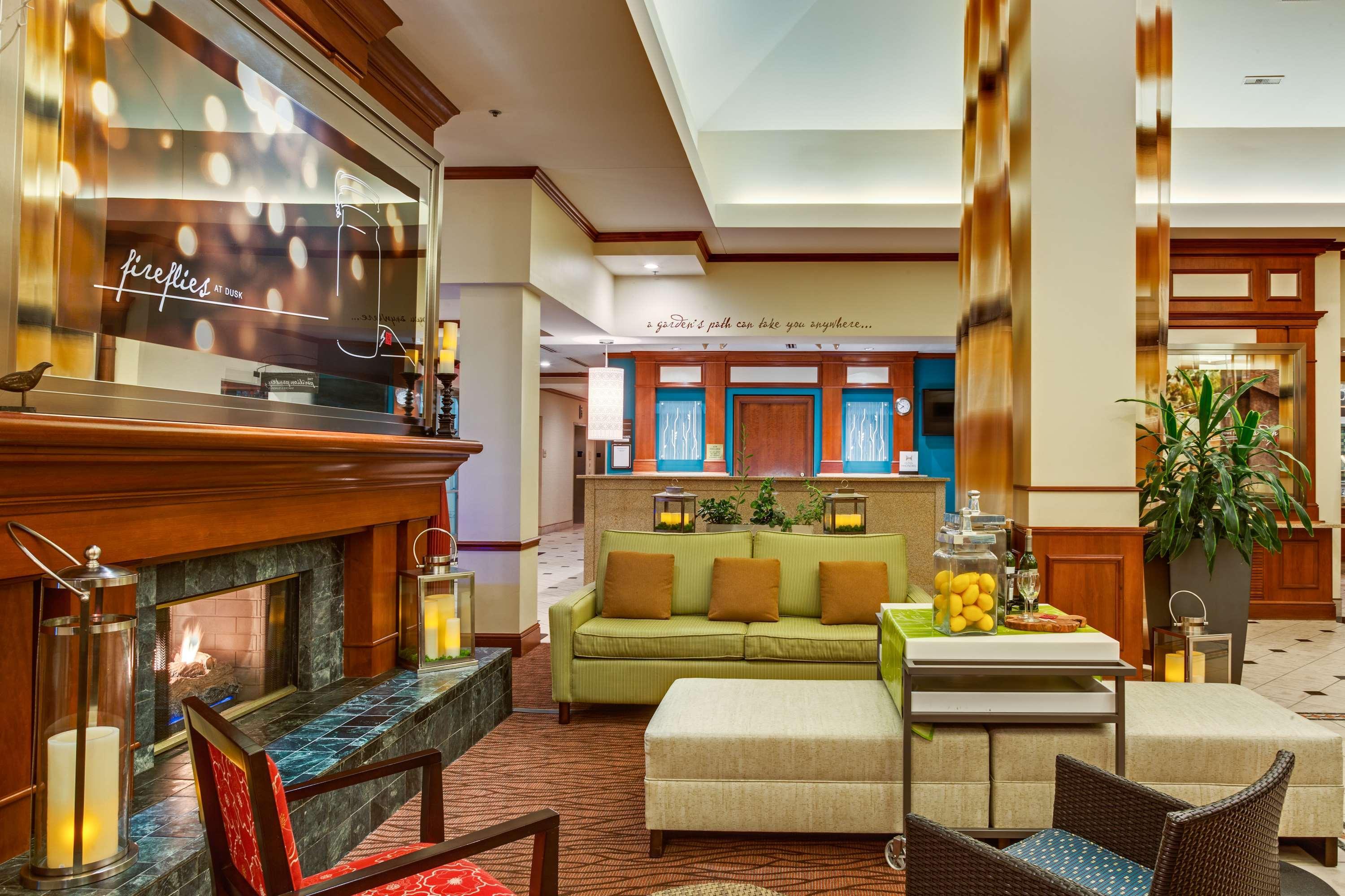 Hilton Garden Inn Cleveland Airport Fairview Park Ngoại thất bức ảnh